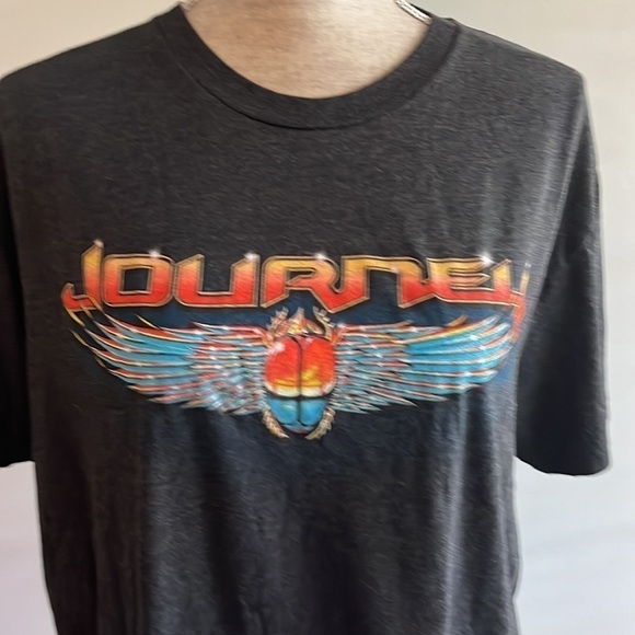 Rock ‘n roll Hall of Fame size XL Journey short sleeve dark gray T-shirt. - Picture 2 of 6
